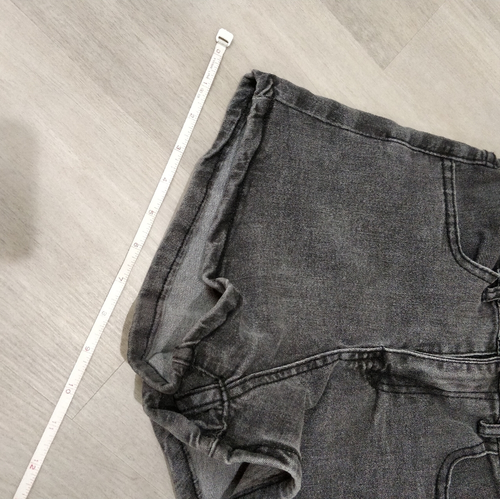 NWOT Gray wash high waist jean shorts - Picture 6 of 17